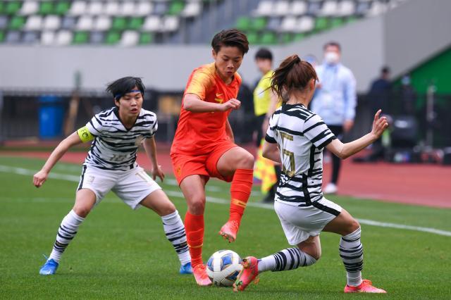 世界杯直播下载-【奥预赛】王霜梅开二度 女足总分4比3韩国晋级奥运